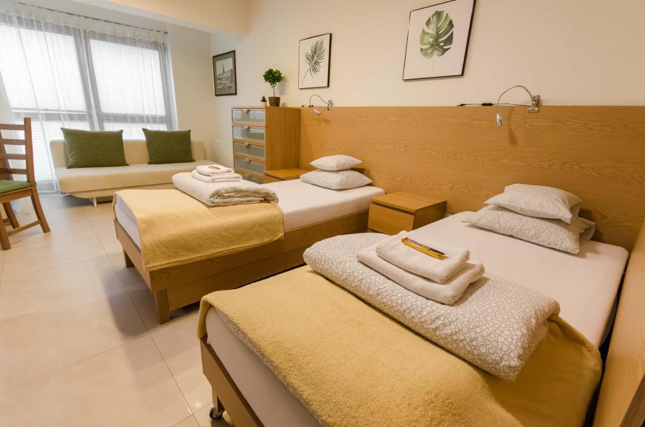Family - Private Parking Appartement